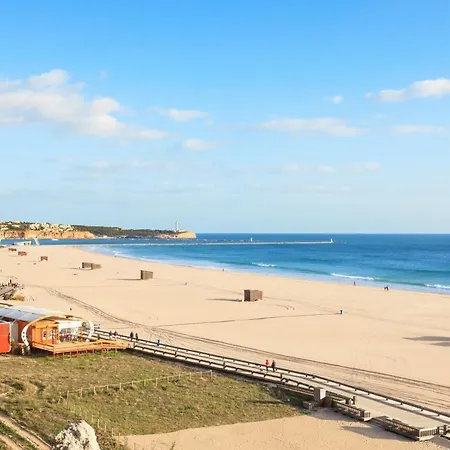 アパート Squash Rocha ポルティマン